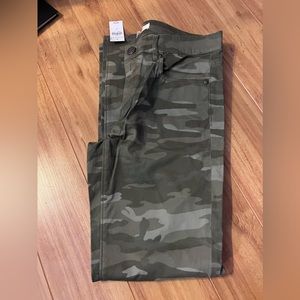 Loft army pattern crop pant